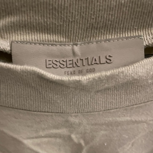 ✨Men’s - Fear Of God ‘Essentials’ T-Shirt (SS22)✨ - Picture 8 of 16